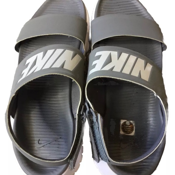 NIKE Womens size 7 TANJUN SPORT SANDALS EUC - Picture 2 of 4